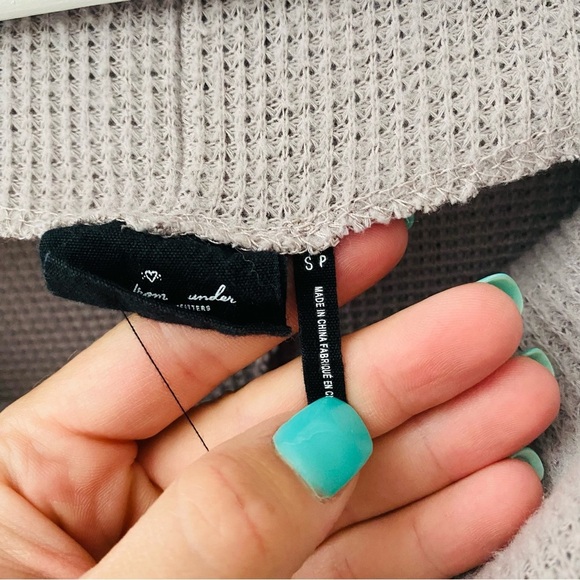 Urban Outfitters Off-the-Shoulder Crop Sweater Dusty Purple Sz Small - Picture 9 of 11